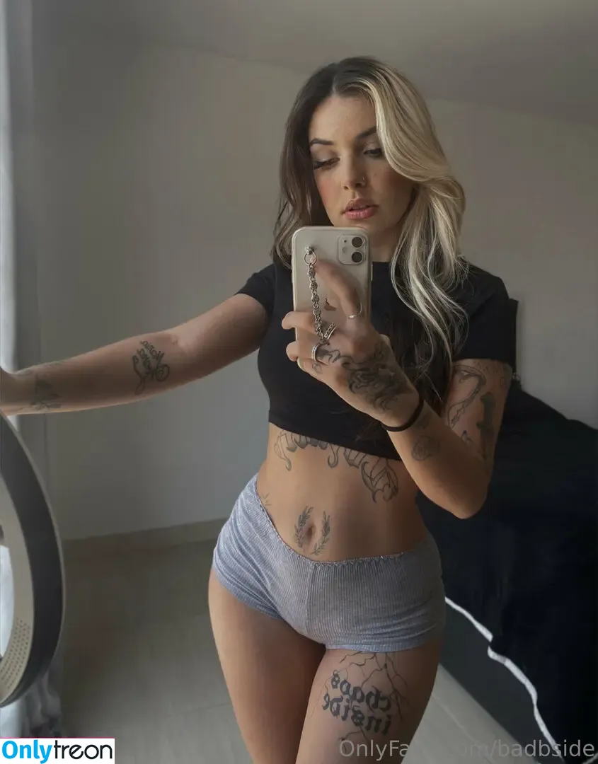 badbside nude photo #0101 (badbsui / badsuicide)