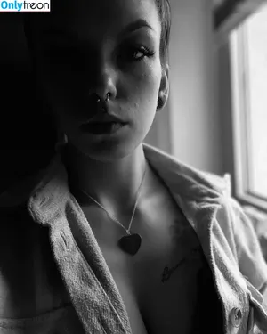 BaddieeMommy / curse_me__ nude photo #0012