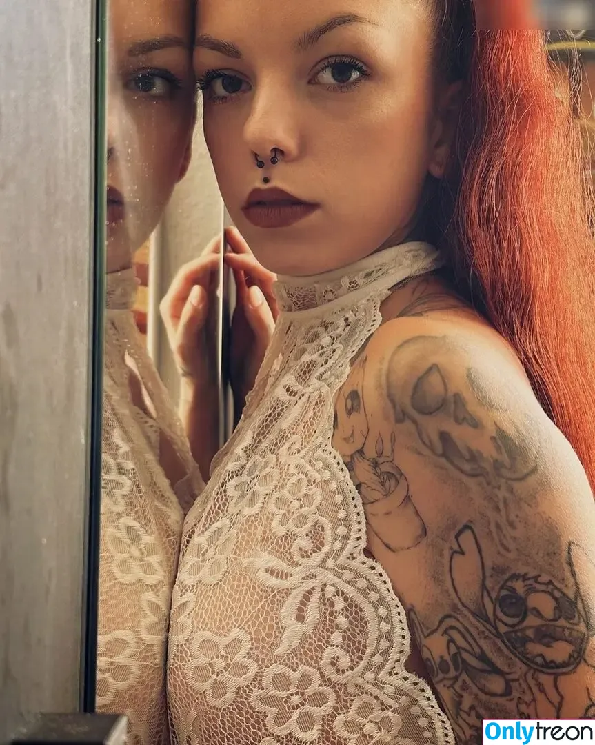 BaddieeMommy nude photo #0010 (curse_me__)