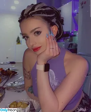 Baddiekatty / Katrin_Lovato_ / baddiemaddy / cherryberryrush / cherryrush / molly_onemoon nude photo #0004