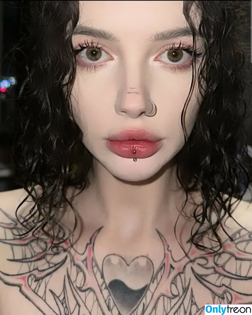 Baddiekatty nude photo #0003 (Katrin_Lovato_ / baddiemaddy / cherryberryrush / cherryrush / molly_onemoon)
