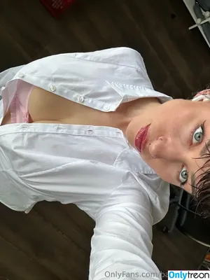 Badgalhailey / badgal.hailey nude photo #0024