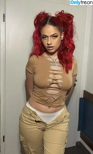 Badmómzjay / badmomzjay nude photo #0001