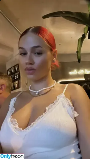 Badmómzjay / badmomzjay nude photo #0165