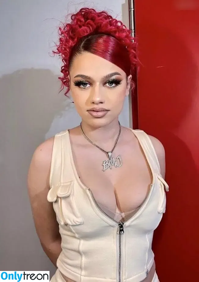Badmómzjay nude photo #0004 (badmomzjay)