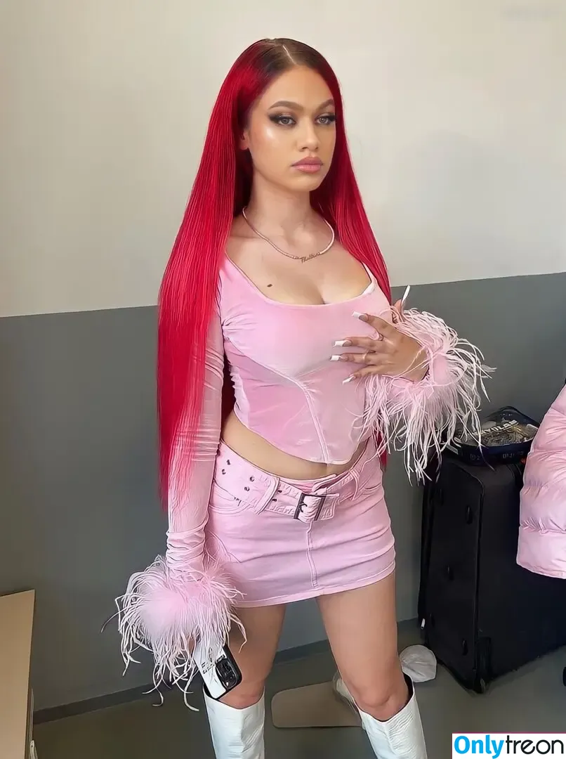 Badmómzjay nude photo #0023 (badmomzjay)