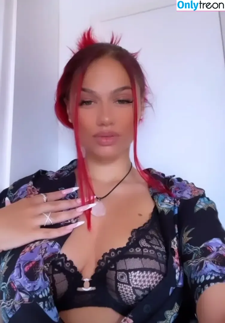 Badmómzjay nude photo #0042 (badmomzjay)