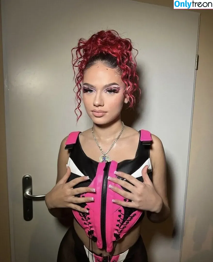 Badmómzjay nude photo #0051 (badmomzjay)
