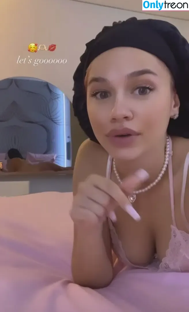 Badmómzjay nude photo #0161 (badmomzjay)