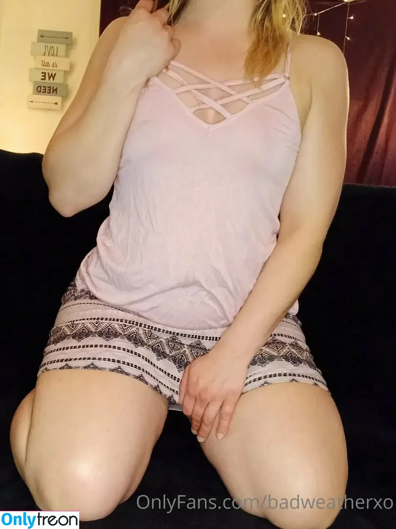 badweatherxo nude photo #0007 (badweathersound)