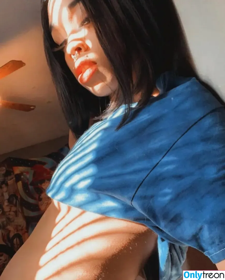 BaeLitt nude photo #0002 (Gimmealightshow)