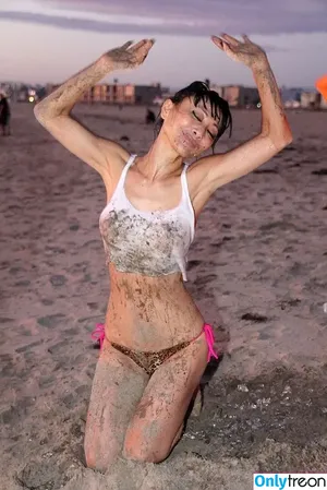 Bai Ling / iambailing nude photo #0909