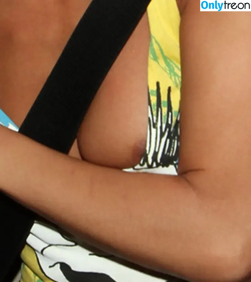 Bai Ling nude photo #0427 (iambailing)