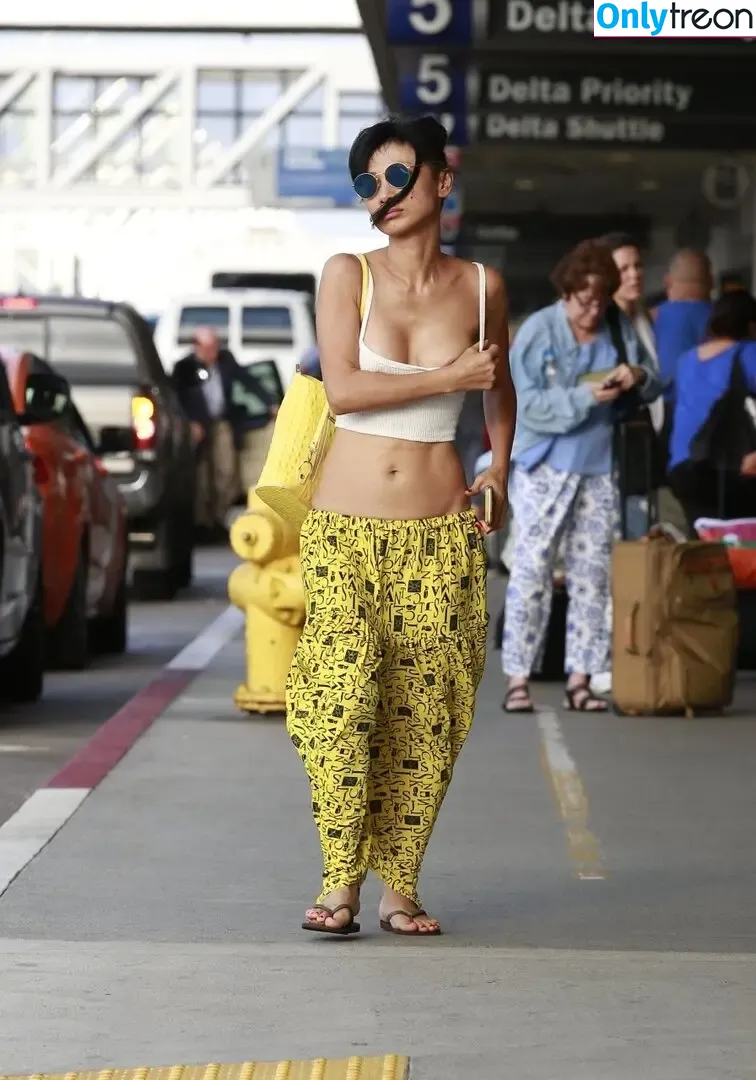 Bai Ling nude photo #0634 (iambailing)