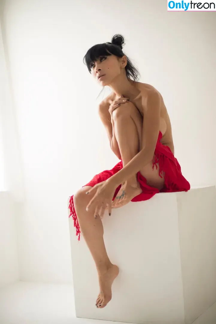 Bai Ling nude photo #0990 (iambailing)