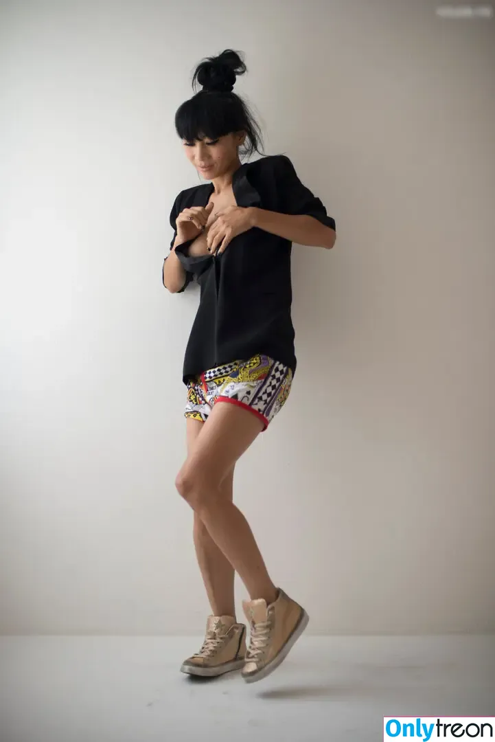 Bai Ling nude photo #1013 (iambailing)