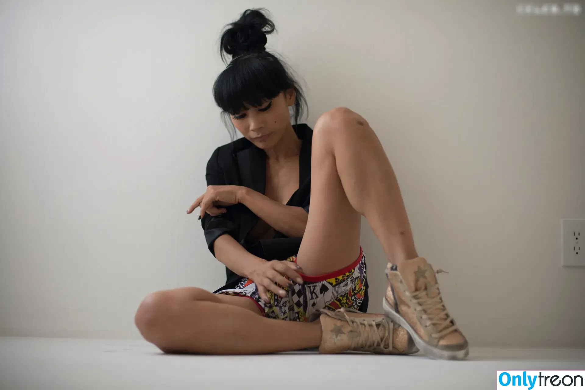 Bai Ling nude photo #1018 (iambailing)