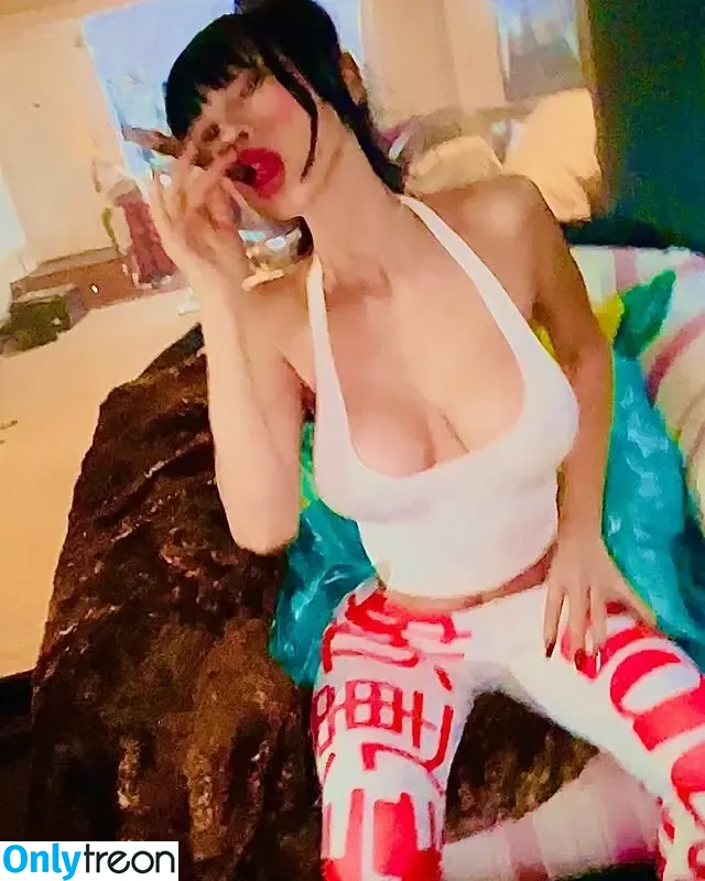 Bai Ling nude photo #1087 (iambailing)