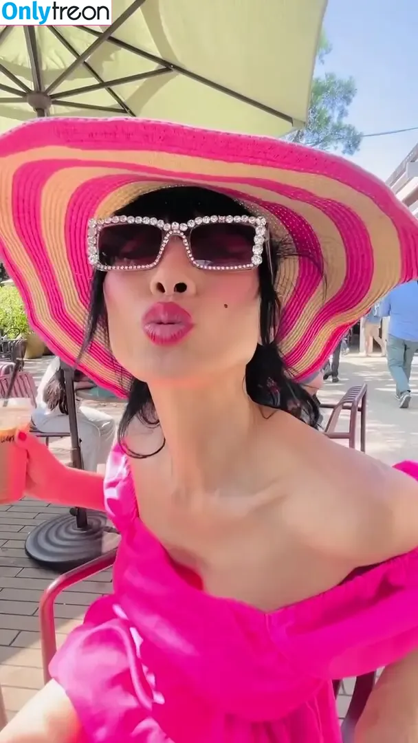 Bai Ling nude photo #1530 (iambailing)