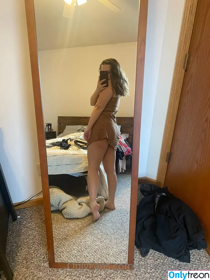 baileyjlovesfeet nude photo #0003 (yourgirlclover)