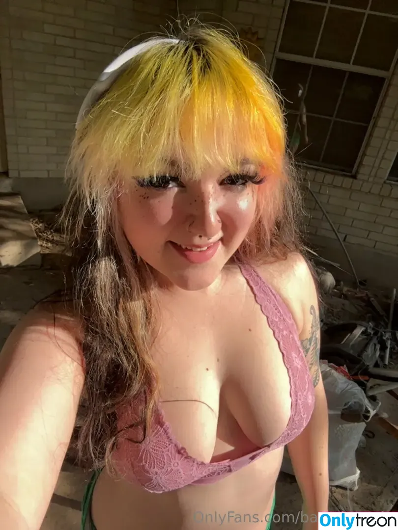 bakedveggie nude photo #0099 (baked.veggie / baked_veggie)