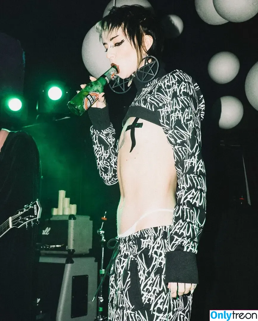 Bambi Thug nude photo #0001 (bambiethug / cocostrokes1)