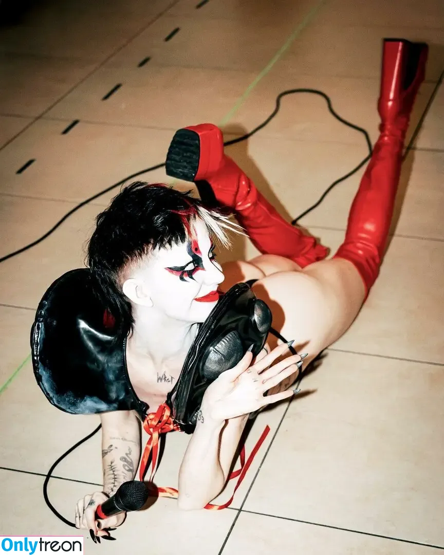 Bambi Thug nude photo #0020 (bambiethug / cocostrokes1)
