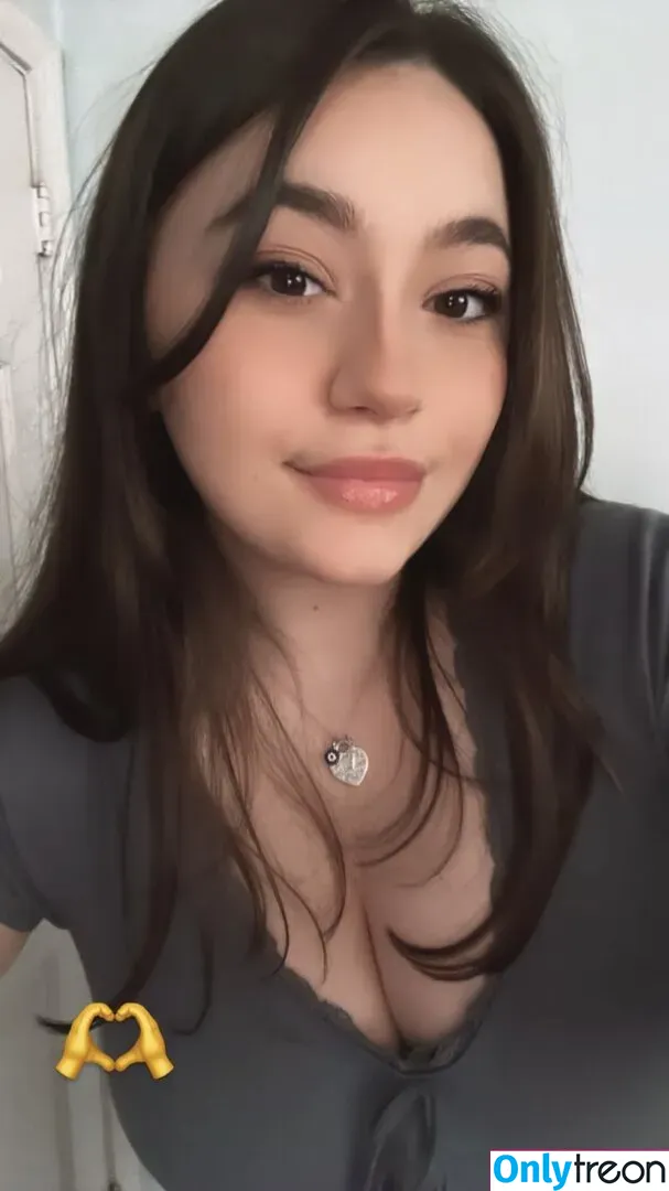 Bananabrea nude photo #0001 (bananabreaa)