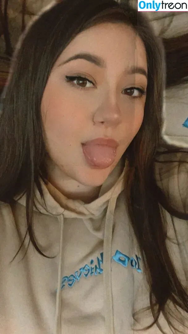Bananabrea nude photo #0030 (bananabreaa)