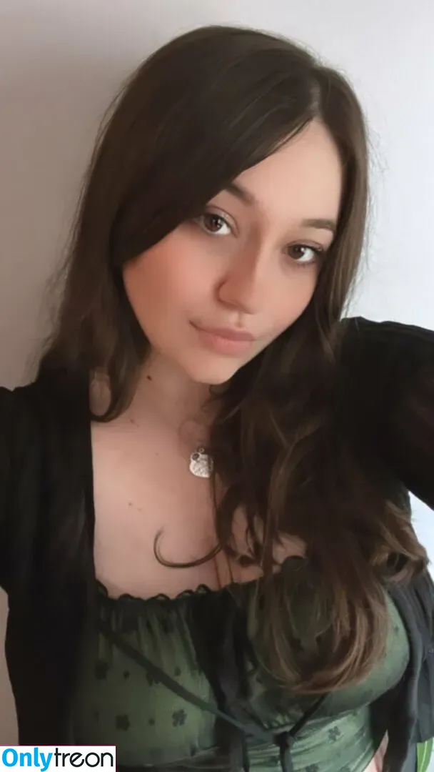 Bananabrea nude photo #0041 (bananabreaa)
