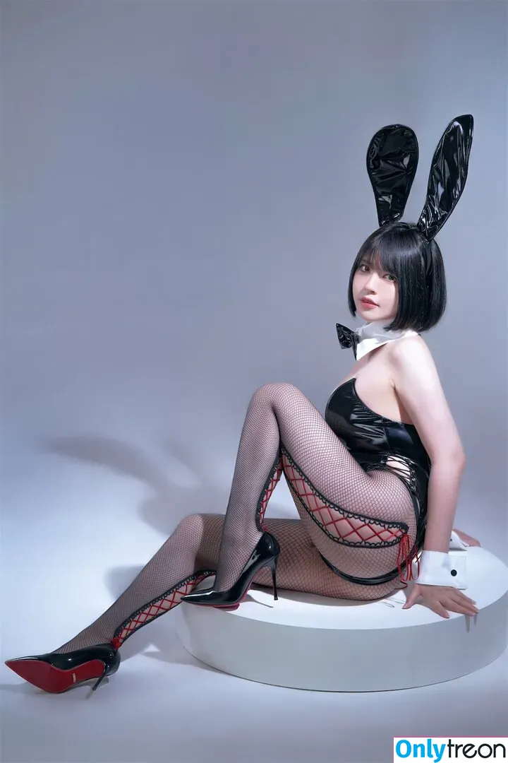 Banbanko nude photo #0415 (BANBANKO_ / 半半子)