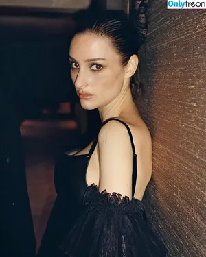 Banks / hernameisbanks nude photo #0151