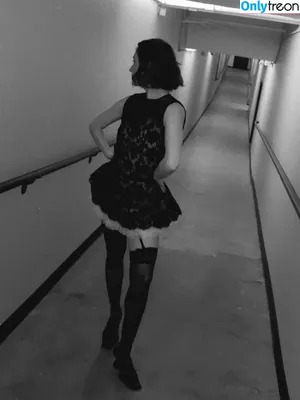 Banks / hernameisbanks nude photo #0169