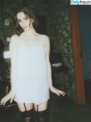 Banks / hernameisbanks nude photo #0171