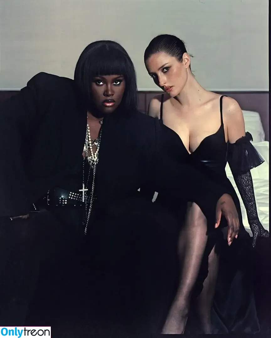 Banks nude photo #0142 (hernameisbanks)