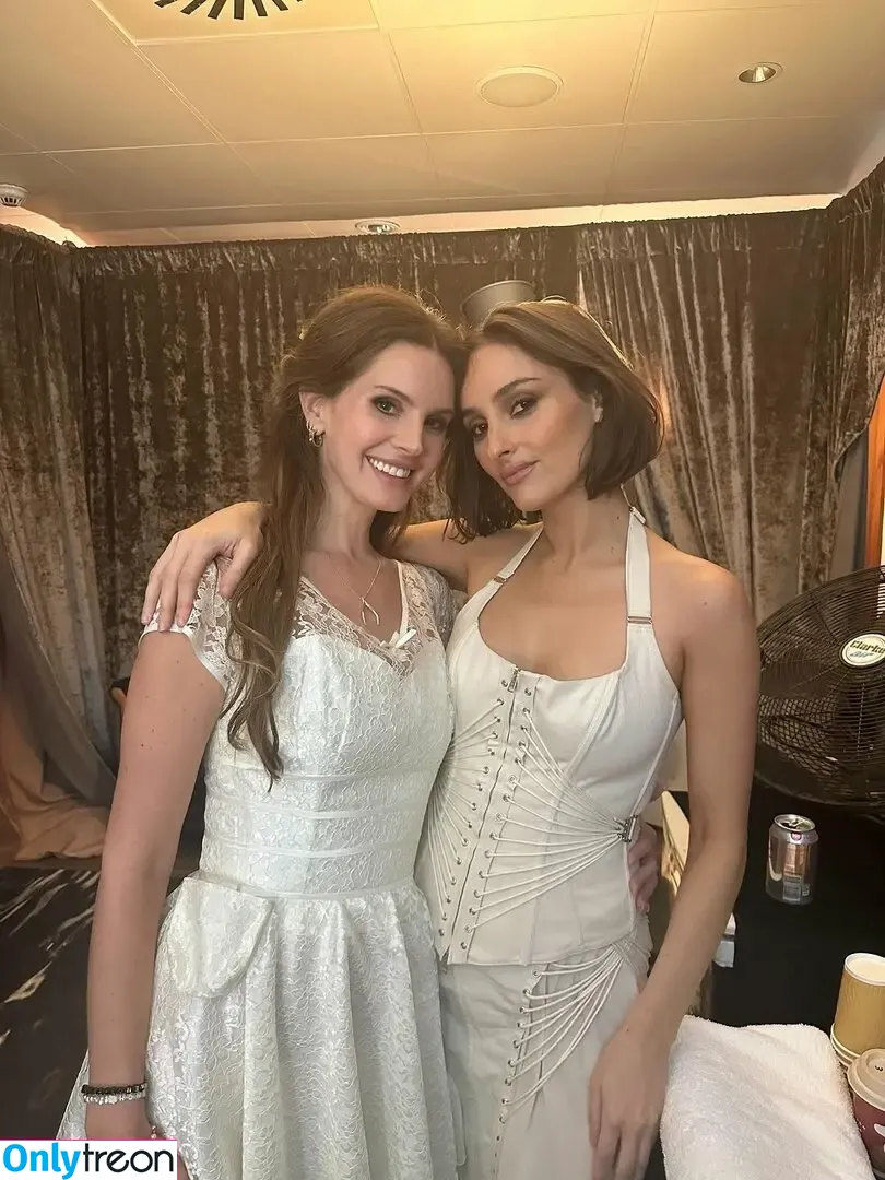 Banks nude photo #0157 (hernameisbanks)