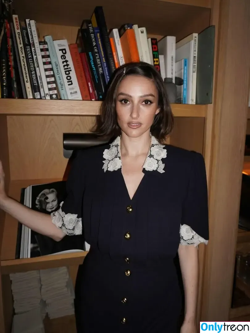 Banks nude photo #0164 (hernameisbanks)