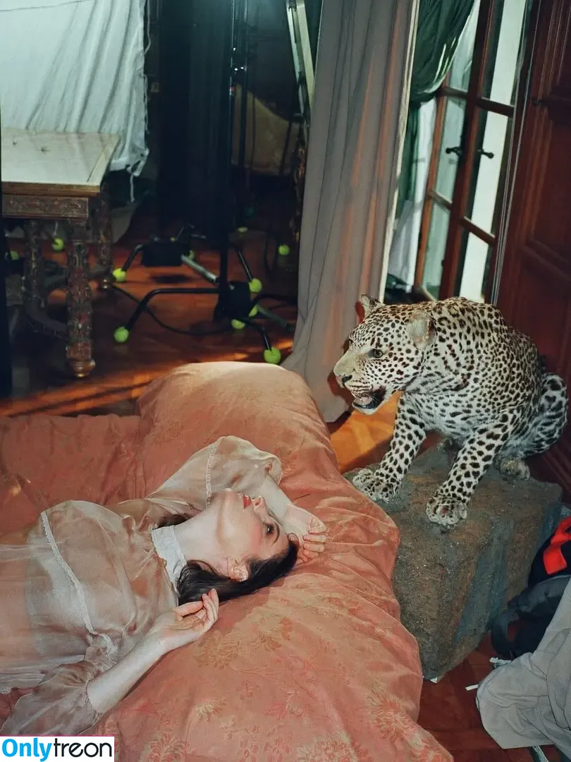 Banks nude photo #0175 (hernameisbanks)