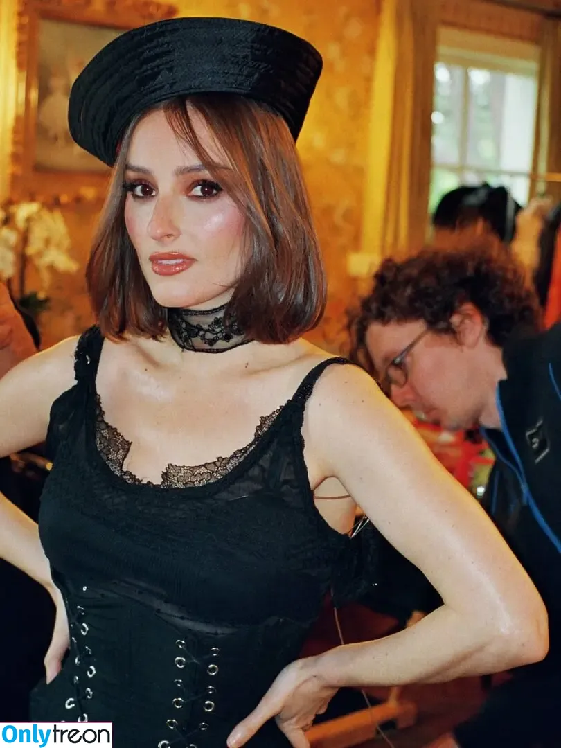 Banks nude photo #0178 (hernameisbanks)