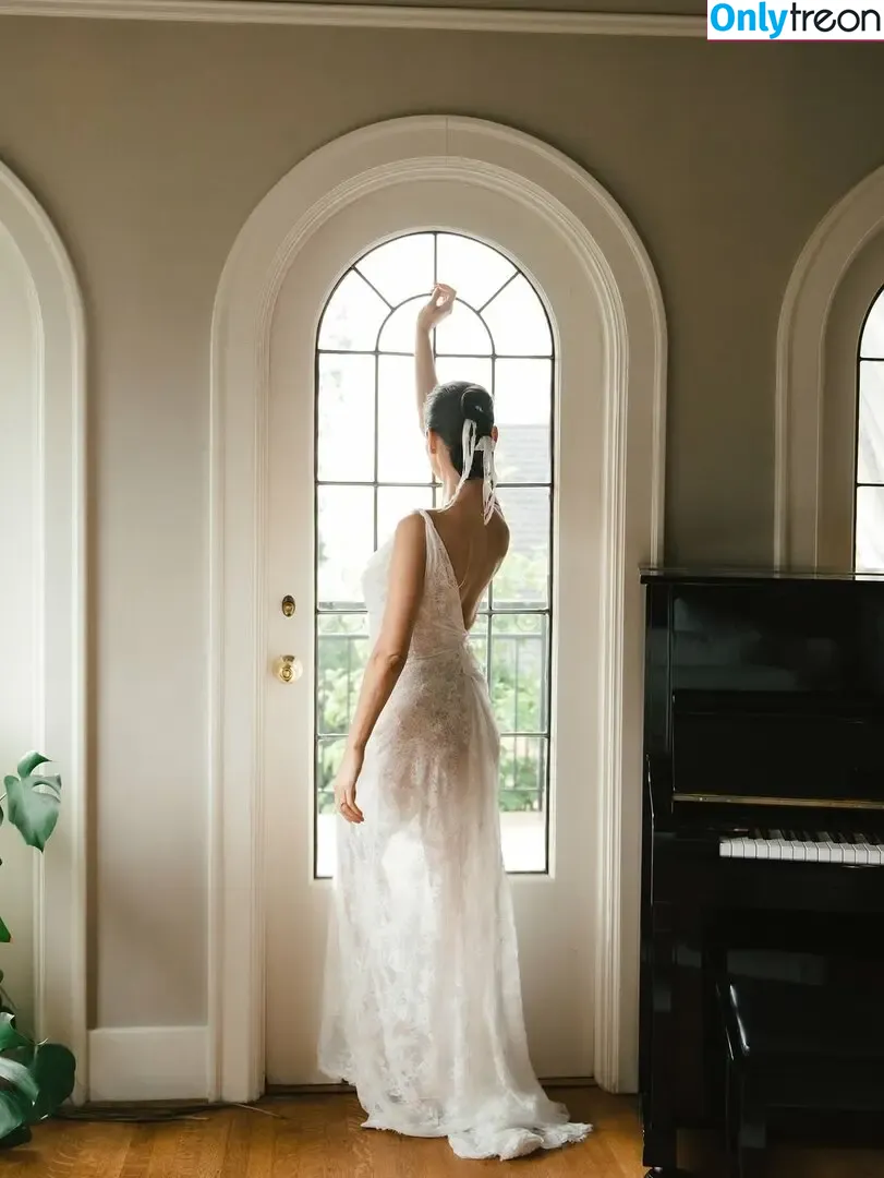 Banks nude photo #0182 (hernameisbanks)