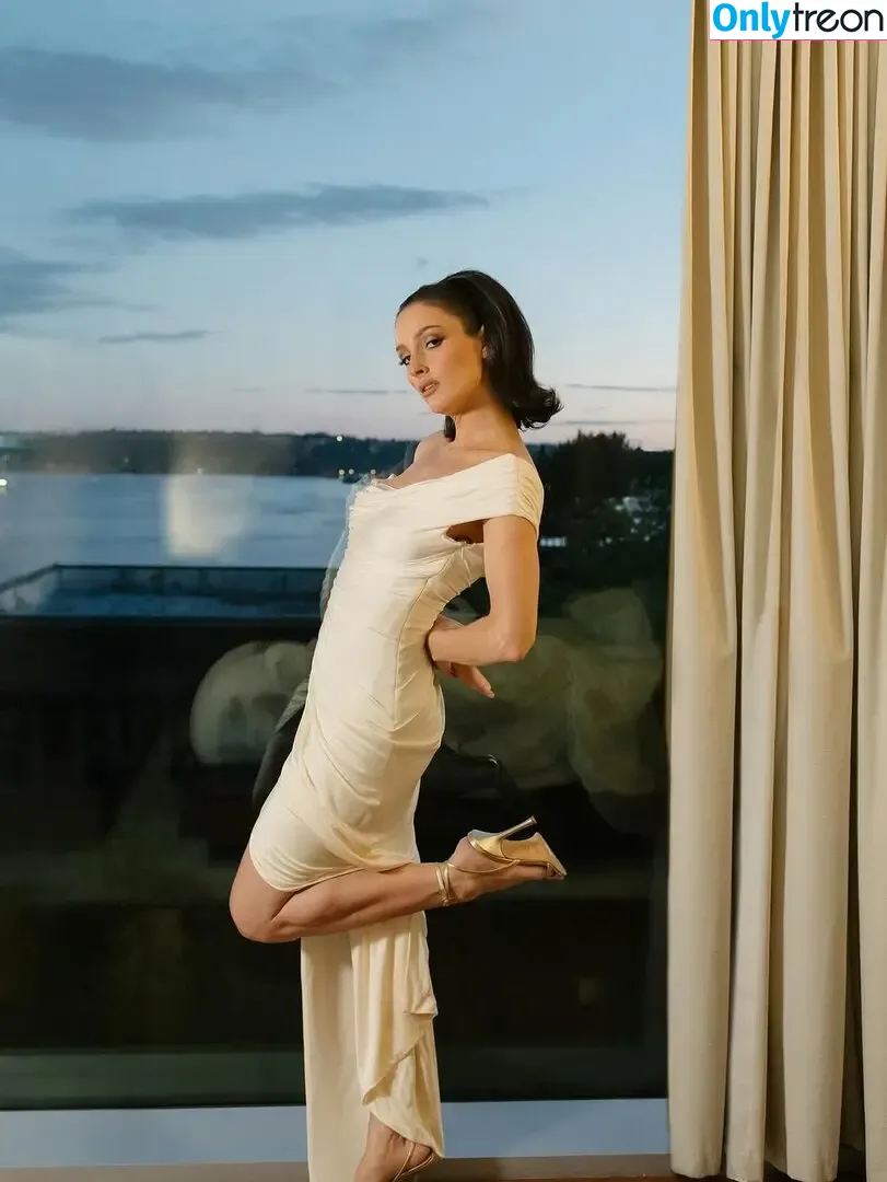 Banks nude photo #0183 (hernameisbanks)