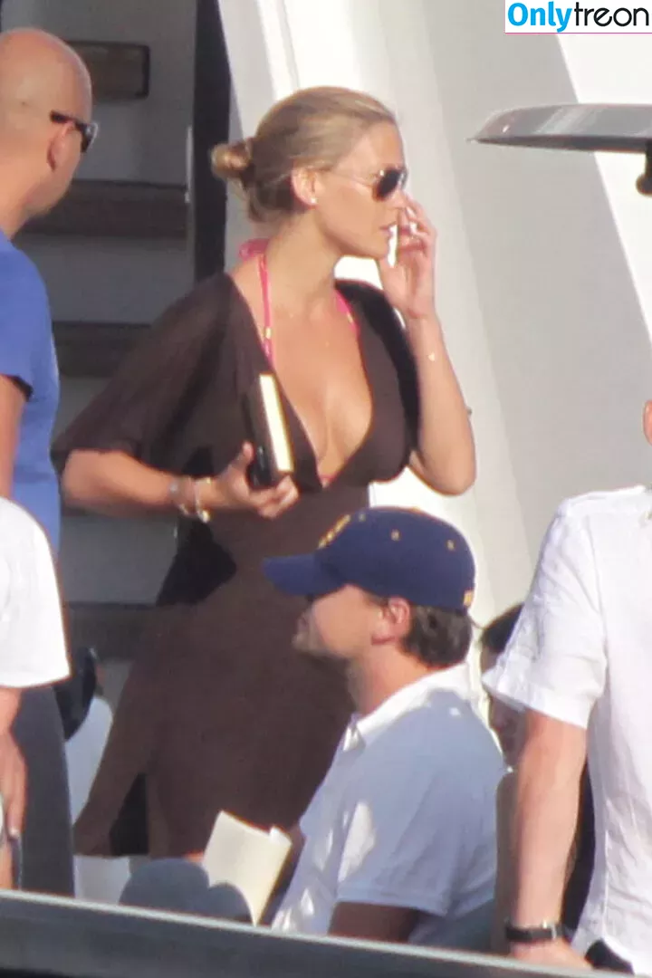 Bar Refaeli nude photo #0169 (barrefaeli)