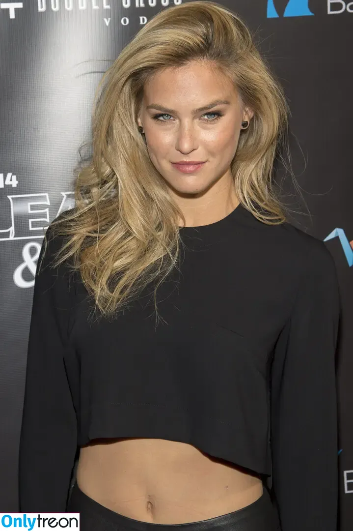 Bar Refaeli nude photo #0508 (barrefaeli)