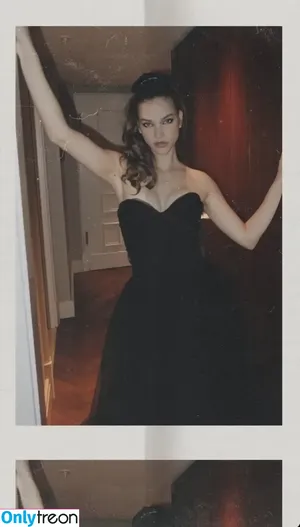 Barbara Palvin / realbarbarapalvin nude photo #0637