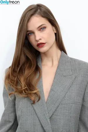 Barbara Palvin / realbarbarapalvin nude photo #0714