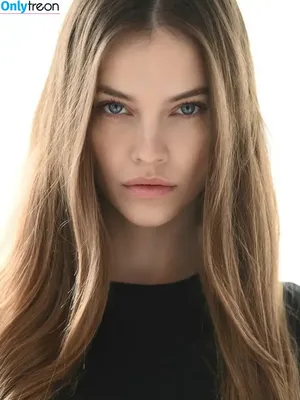 Barbara Palvin / realbarbarapalvin nude photo #0810