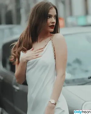 Barbara Palvin / realbarbarapalvin nude photo #0840