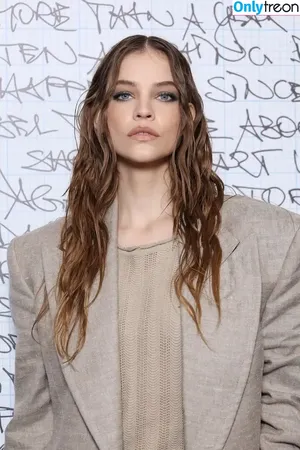 Barbara Palvin / realbarbarapalvin nude photo #0864