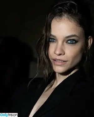 Barbara Palvin / realbarbarapalvin nude photo #0877