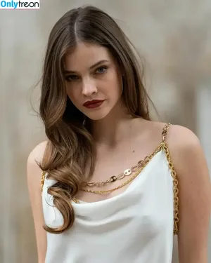 Barbara Palvin / realbarbarapalvin nude photo #0908